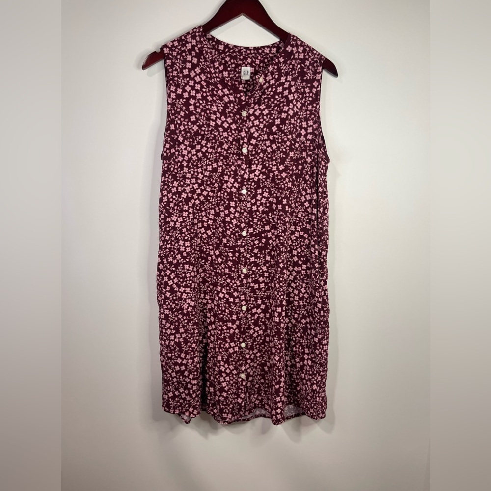 Gap short sleeve button down floral dress .‎
